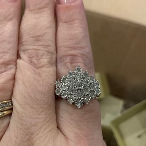 NWT. 0.5 tcw diamond ring. Purchased from JTV.